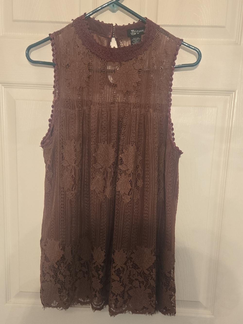 Miss Chevous Burgundy Floral Lace Sleeveless Camisole X L